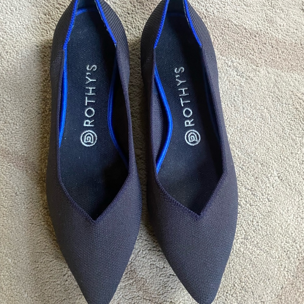 Black Rothy’s Size 9 Pointed Toe Flats